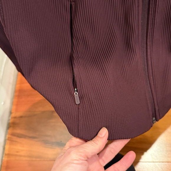 Athleta Maroon Ribbed Jacket - Picture 4 of 4